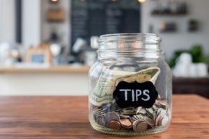 Tipping in the UAE